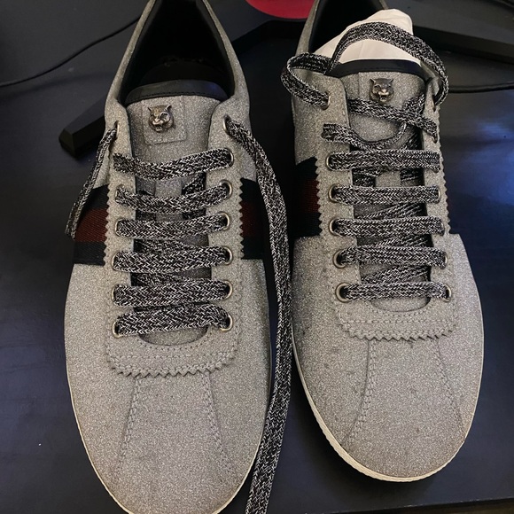 Size 9 silver Bambi web gucci sneakers - Picture 4 of 4